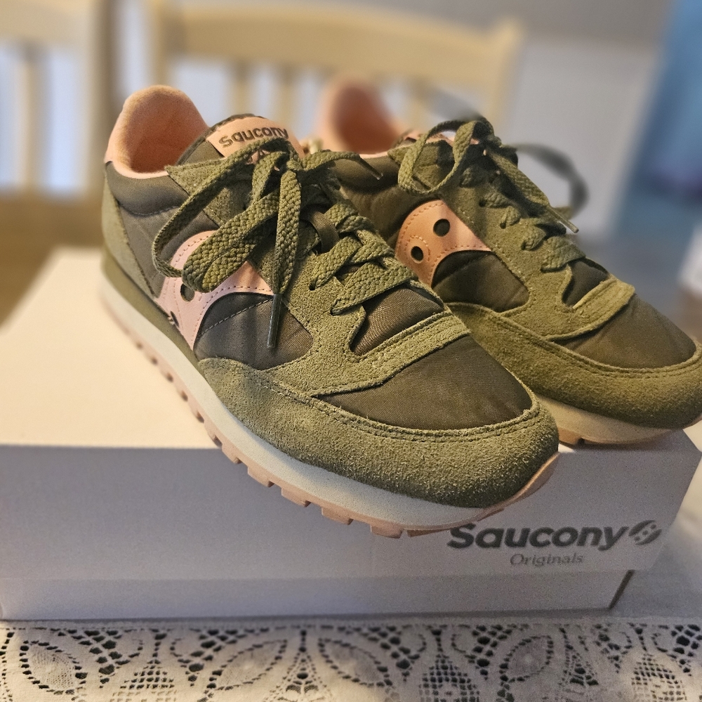 Saucony Jazz Originals sz 8 Womens